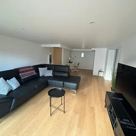 Belle Maison Renovee Dans Le Centre, Rue Au Calme * Caen