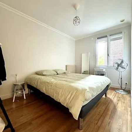 Belle Maison Renovee Dans Le Centre, Rue Au Calme Caen