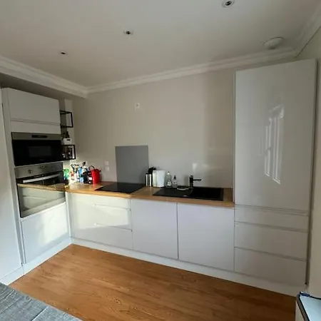 Belle Maison Renovee Dans Le Centre, Rue Au Calme * Caen