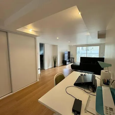 Belle Maison Renovee Dans Le Centre, Rue Au Calme Caen