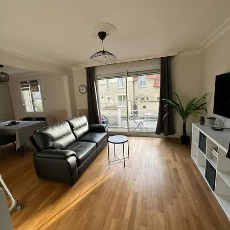 Belle Maison Renovee Dans Le Centre, Rue Au Calme * Caen